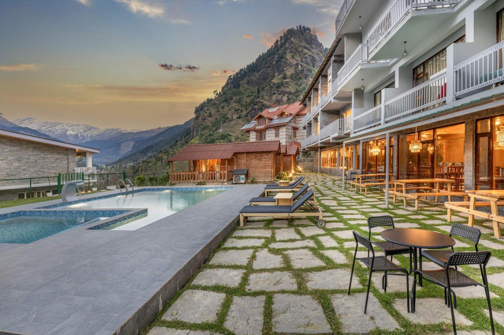 Hotel Echor Himalayan Heights Manali Zewnętrze zdjęcie