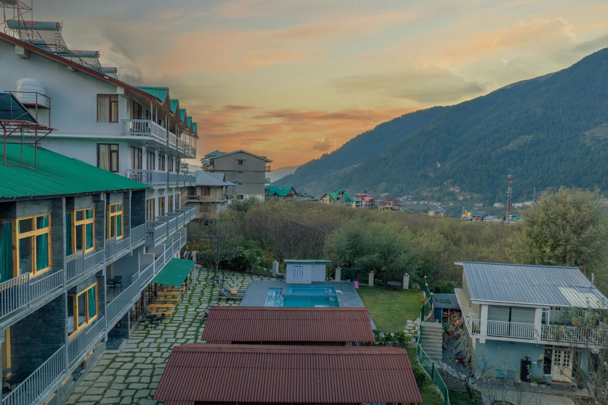 Hotel Echor Himalayan Heights Manali Zewnętrze zdjęcie