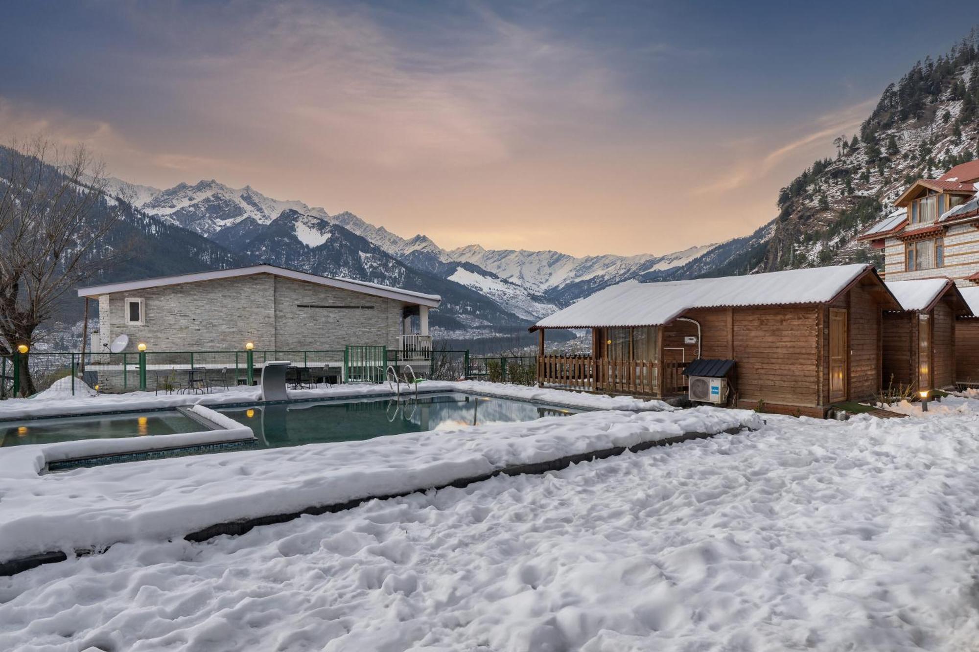 Hotel Echor Himalayan Heights Manali Zewnętrze zdjęcie